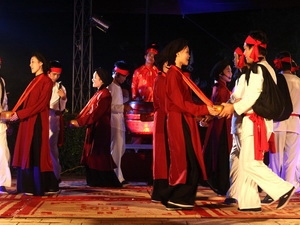 พิธีสดุดีคณะและบุคคลที่มีส่วนร่วมอนุรักษ์มรดกการร้องเพลงXoan